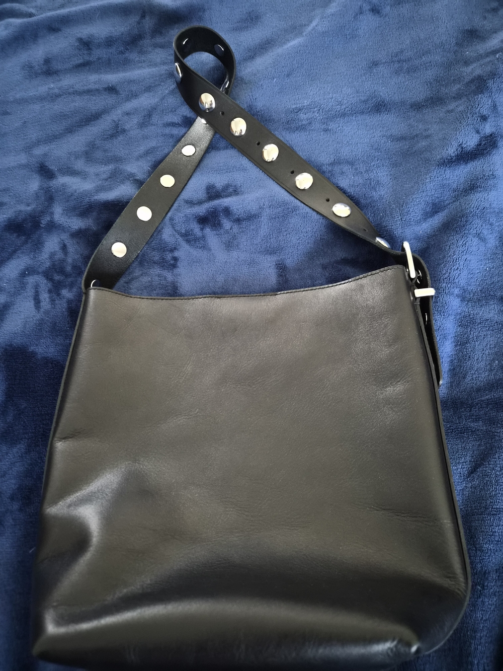 Madewell The ESSENTIAL MEDIUM Black Studded Leather BUCKET BAG